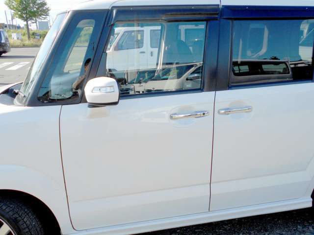 当店でお車ご購入のお客様に限り、新品夏タイヤor冬タイヤ（お好きな方）＆アルミセットを業者流通価格40000円でご提供致します。