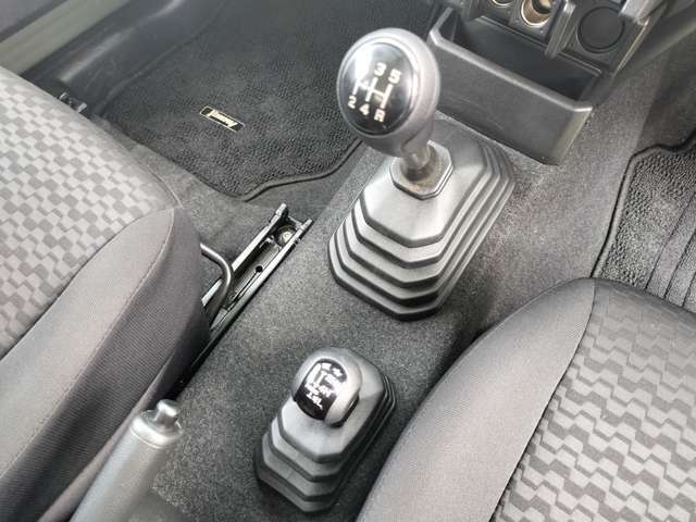 【点検】ご契約のお車は認証整備工場で点検整備後のお引渡しとなりますのでご安心ください