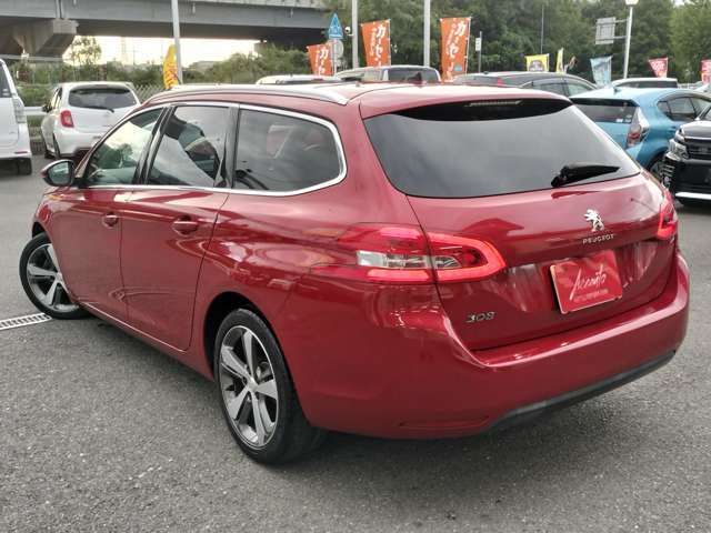 【2年保証】　全車に2年保証が標準装備！ロードサービス付帯しております。安心のカーライフは当社でお買い求めください！