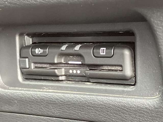 ETCで高速代の支払いもスムーズ！カードを持っていればご納車日当日からご利用いただけます。別途セットアップ料が必要です。