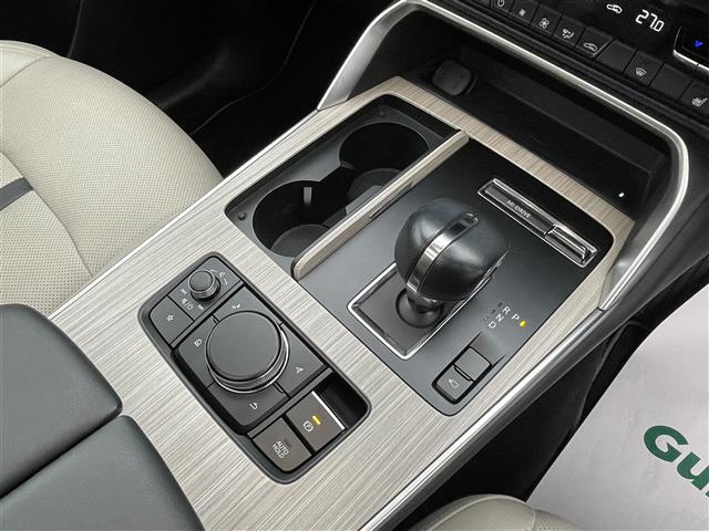 店頭販売もしておりますので、先に在庫が無くなってしまうこともございます。気になる車はまずはお問い合わせください！