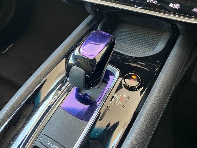 中古車のクレジット、カーリースもお取り扱いさせて頂いております。ご質問等も営業スタッフが対応させて頂きます。お気軽にお問い合わせください。