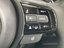 【アダプティブクルーズコントロール】高速道路での長距離走行が楽に！！自動で速度を保つクルーズコントロールが、衝突軽減システムと連携し、前方の車両を感知して車間を保つように速度調節してくれます！！