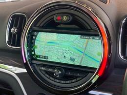 先進のBMW　タッチパッド付きi-driveとほぼ同性能のHDDナビゲーションになります。USBインターフェースやブルートゥースオーディオなど様々な先進機能をお楽しみいただけます。