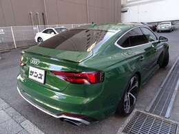 お車でのアクセスは第三京浜港北 ICより5分。電車でお越しの際は JR新横浜駅より徒歩3分の好立地になります。