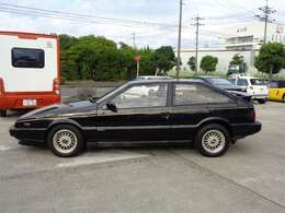 平成29年新社屋完成！居心地のいいショールームとフリードリンク！でゆっくいくつろいで下さい。中古車販売以外にも、レンタカーやキャンピングカー販売、カーコーティングも承っております！