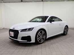 特選車　Audi Approved Automobile 沼津　〒410-0002　静岡県沼津市東沢田字川端243-1　TEL:055-929-8005　営業時間：AM:10:00-PM:6:00 定休日：火曜日・水曜日