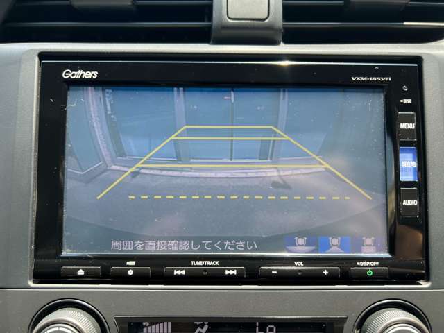 バックカメラ付きなので、駐車が苦手な方でも安心です★★