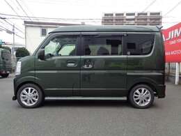 エブリイワゴンPZターボハイルーフ4WD車の入庫です。エアロバンパー＆ローダウンサスセット＆マフラー＆ブーストメーター＆ペタルカバー＆フロアーマット＆ドアバイザー付(モンスタースポーツ商品付)