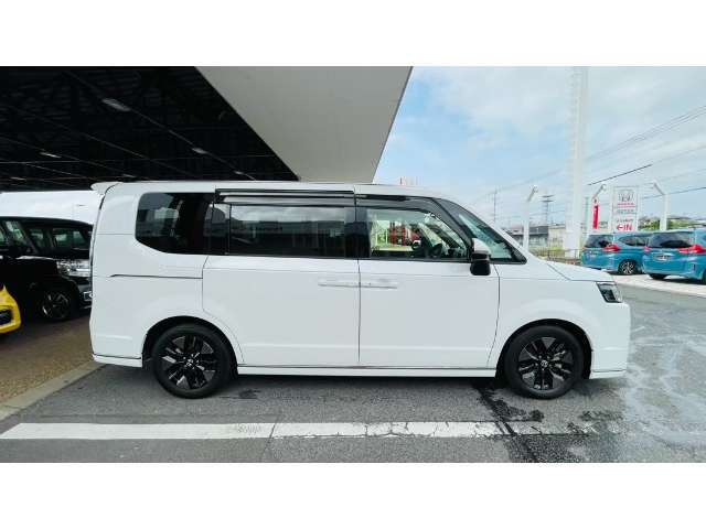 当店のお車をご覧いただきありがとうございます！お車についてのご質問やお見積りのご依頼、ご購入にあたってのご相談など気軽にお問い合わせ下さい！TEL→093-617-3311