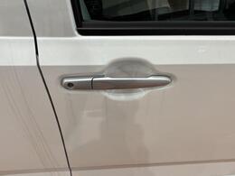グループ年間販売台数は4，000台以上！！大量販売・大量仕入によって低価格での提供を実現しています！