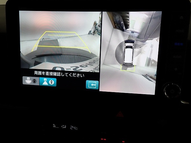 バックも安心のリアカメラ付いています。リアカメラがあると、いつでも安全にバックできますね。死角も減ります。3ビュー切り替え、ガイド線表示なので便利です。