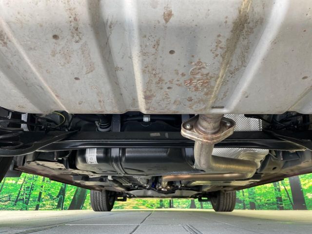 親切・丁寧な専門メカニックスタッフが応対！・車検・点検整備・事故等の修理などアフターサービスも安心。お車のカスタマイズもネクステージのサービススタッフまでご相談ください！