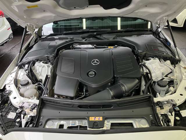【アフターサービス】車検や点検でご入庫の際には、メルセデス・ベンツの代車を無料でご利用頂けます。買いかえのきっかけになる事も多く大変好評を頂いております。（台数に限りあり/要予約）