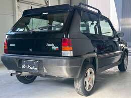 【鈑金・修理】小さなキズ・ヘコミから、大きな事故修理まで！一台一台丁寧に仕上げます。お車をお預かりしている間、代車を無料でお貸しいたしますので、安心してお任せください。