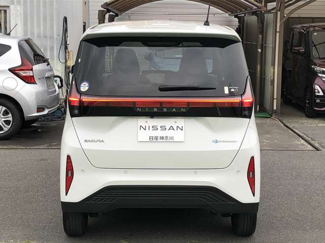 お車でお越しの際は、【東名・厚木IC】【圏央道・厚木南IC】より、R129を平塚方向へまっすぐ3～4km(約10分程)です。