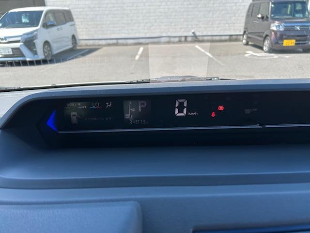 【スピードメーター】メーターがシンプルで見やすく運転しやすいですね！