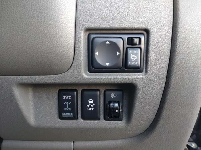 お手頃軽自動車から人気のミニバン、話題のSUVなどなど常時在庫車を展示しています。お客様にピッタリの一台を一緒に見つけませんか？