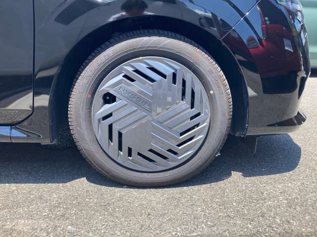純正のホイールカバーです。