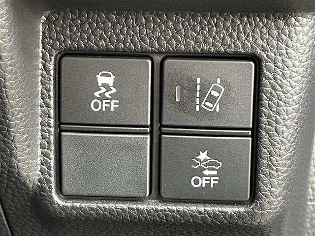 【運転席操作部】快適なドライブを楽しむための機能が装備されています！運転席から触れるので、使いやすいです！除菌プランいれていただくと、さらに清潔で安心していただけます！