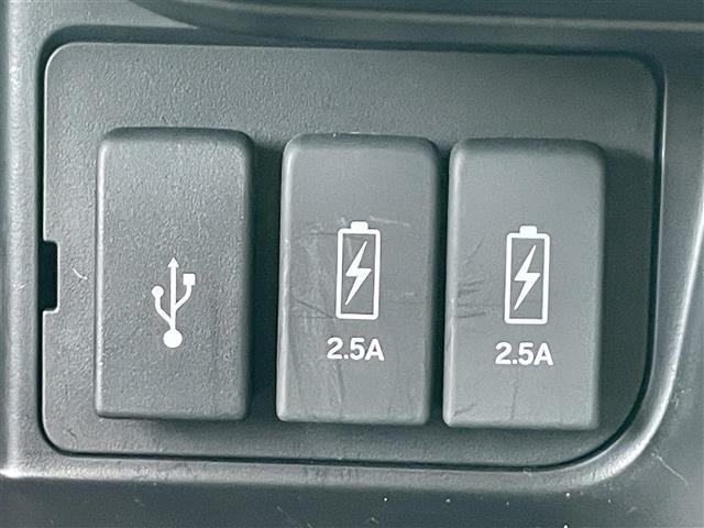 【運転席操作部】快適なドライブを楽しむための機能が装備されています！運転席から触れるので、使いやすいです！除菌プランいれていただくと、さらに清潔で安心していただけます！