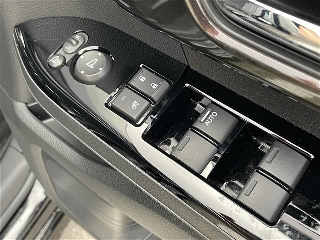 【窓操作部】軽い力で、窓を開けたり閉めたりすることができます！掲載箇所以外にご希望の写真がございましたら、お気軽にお問い合わせ下さい！メールや郵送でお送りさせていただきます。