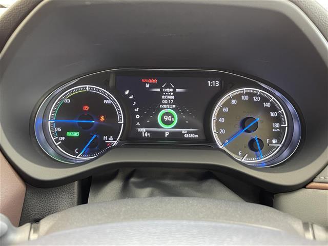 【メーター】メーターまわりも鮮やかに照らし出され、視認性・デザイン性・安全性ともにバッチリですね♪