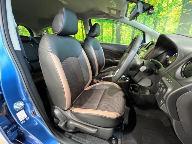 運転席シート廻りは使用感も少なく、良好な状態となっています。丁寧に使われていたことがよくわかりますね。