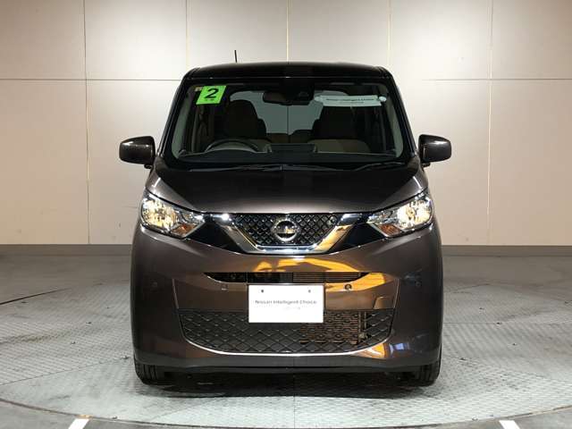 エマージェンシーブレーキ付きです！自動的に緊急ブレーキを作動させて衝突を回避または、衝突時の被害を軽減します。