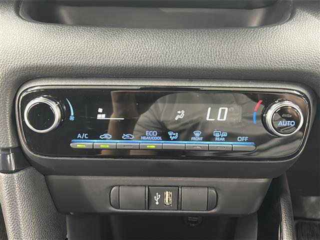 【運転席操作部】『運転席周辺の装備』の画像になります。快適なドライブを楽しむための機能が装備されています！運転席から触れるので使いやすいです！