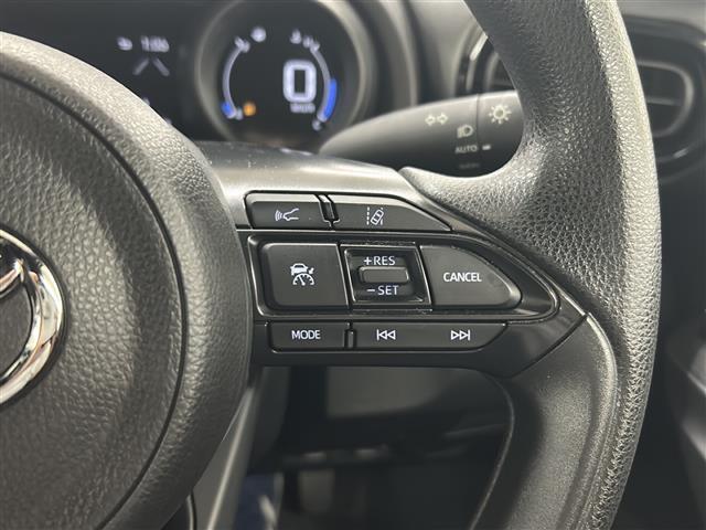 【運転席操作部】『運転席周辺の装備』の画像になります。快適なドライブを楽しむための機能が装備されています！運転席から触れるので使いやすいです！