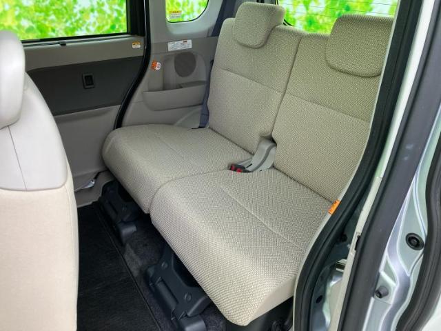 WECARSでは各商談席に大型モニターをご用意しております！見やすい大画面でゆったりと全国の在庫をご覧いただけます！是非ご来店お待ちしております！