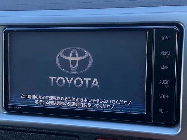 純正SDナビ搭載。最新型のナビへの交換もご相談頂けます。