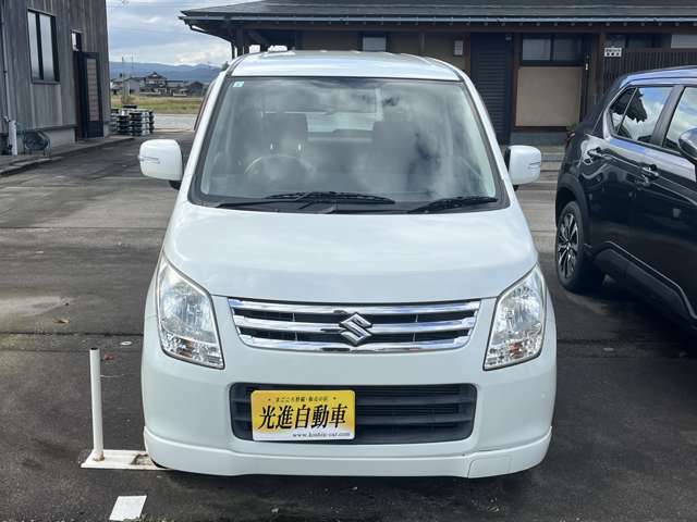 お客様目線に立ち、お客様のニーズに沿ったお車のアドバイス心がけております。燃費重視・性能重視・見た目重視・価格重視とお客様によって車選び1人1人違うものです。是非あなたの想い聞かせてください！