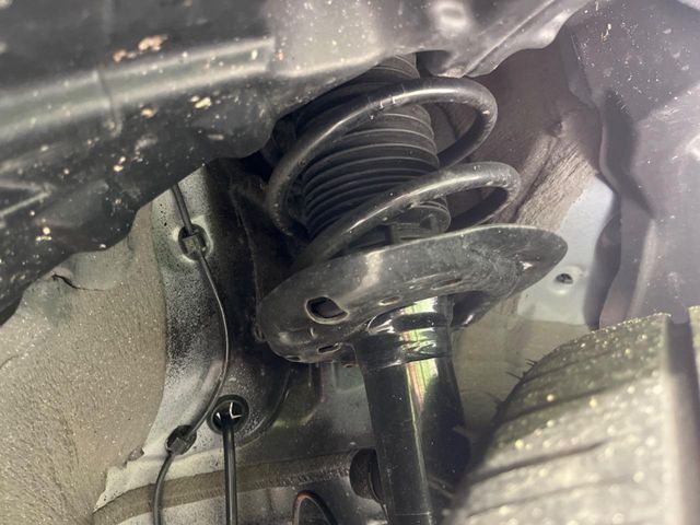 親切・丁寧な専門メカニックスタッフが応対！・車検・点検整備・事故等の修理などアフターサービスも安心。お車のカスタマイズもネクステージのサービススタッフまでご相談ください！