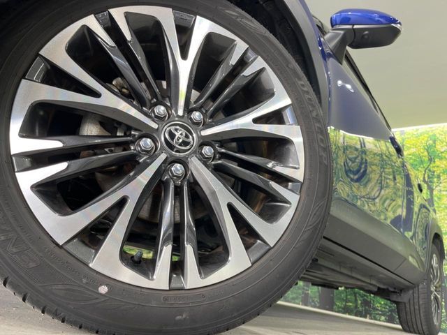 【純正アルミホイール】外観にマッチした純正アルミホイールを装着しております。各種社外アルミホイールや、スタッドレスタイヤも取扱いしております。是非ご相談ください♪