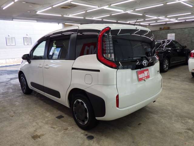 オートエムワンには多数車種様々な在庫がございます。きっとお気に入りの1台に出会えるはずです！