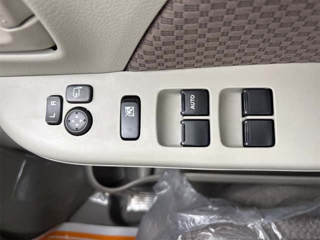 ★充実したキッズスペース★　　★キッズスペースにはDVDの設置や数多くのおもちゃや本などお子様の喜ぶグッズがいっぱい！お子様連れのお客様でも大歓迎です★