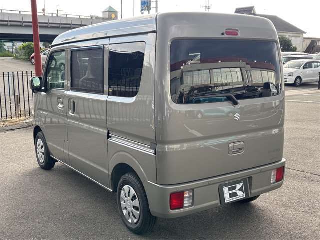 ★女性スタッフ多数在籍★　  ★カミタケモータースには68人の女性スタッフが在籍しています！女性の方でも安心してご利用ください★