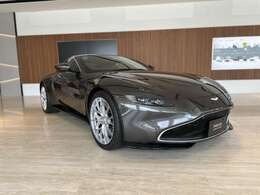 様々なカスタムが出来るAston Martin。同じカスタムが存在しない唯一無二の1台となっております。
