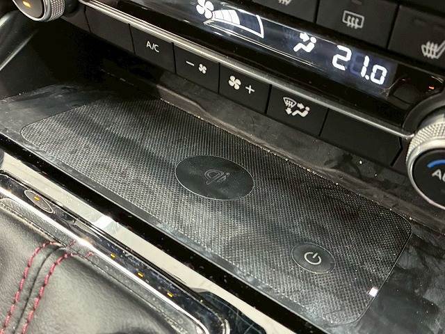 置くだけ充電装備☆