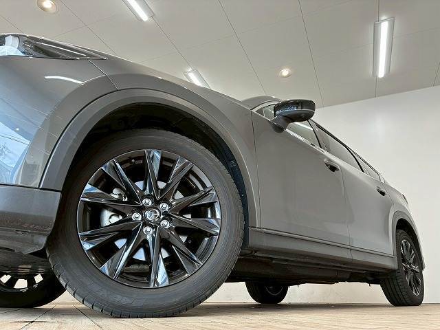 【純正19インチAW】装備です！また、当社では社外AWやスタッドレスタイヤの販売も行っております！！