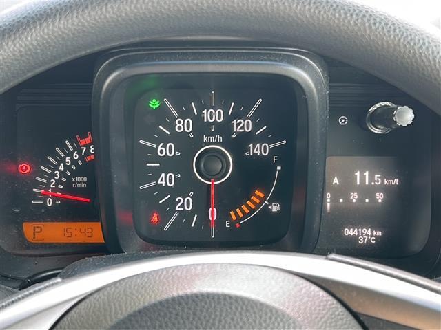 【スピードメーター】メーターがシンプルで見やすく運転しやすいですね！