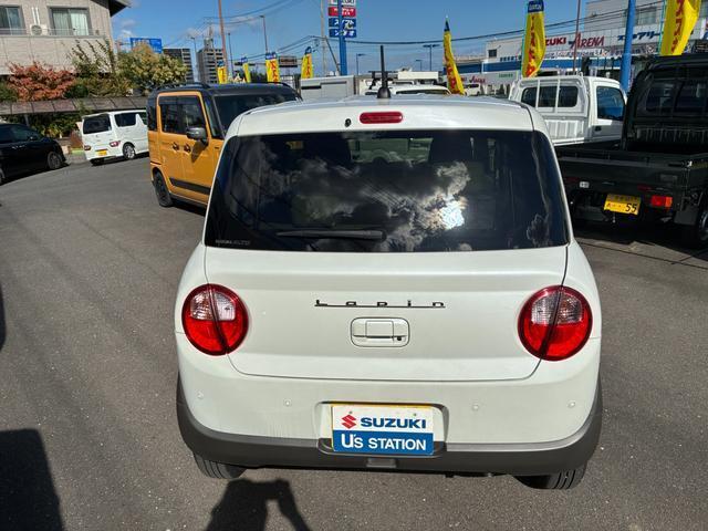 後ろには4つの超音波センサーで障害物などが迫ると音でお知らせしてくれます！