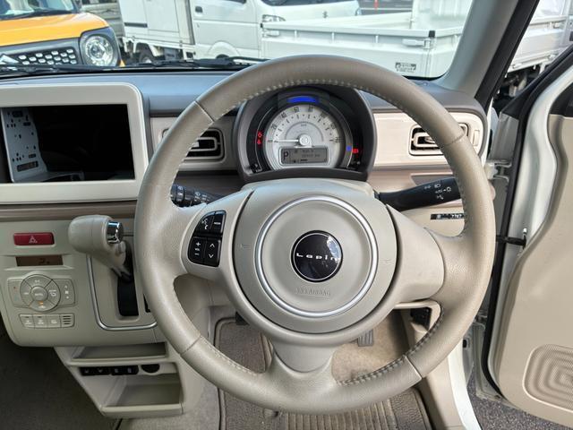 革巻きステアリングがカッコイイ