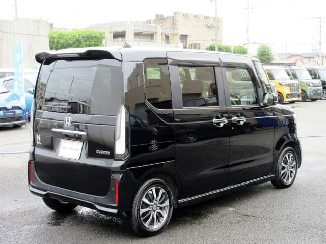 【納車前に取り付け可能！】ナビ・HID・LED・オーディオ・ローダウン・リフトアップ・社外カスタムパーツ・社外エアロ・社外ホイール・社外マフラー・スマートキーなども購入時お気軽に相談ください。