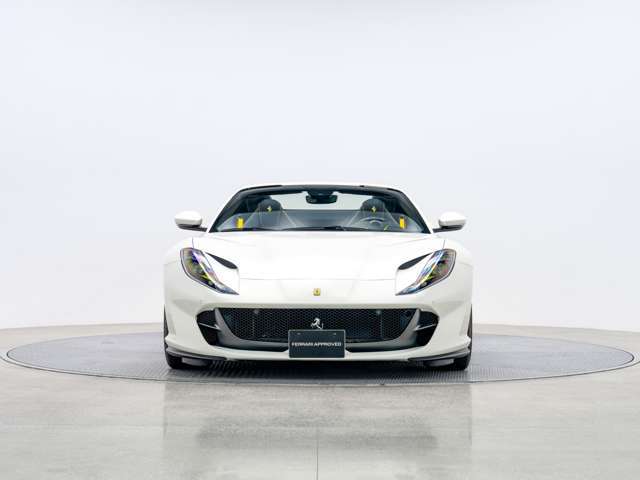 ボディカラーはBianco Italia