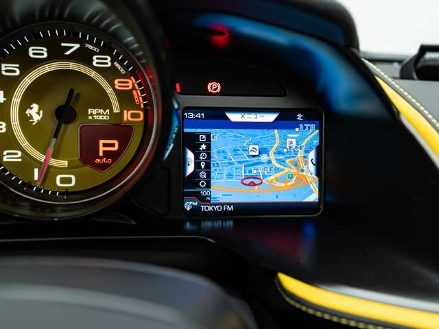 Apple Car Playが装備されています。
