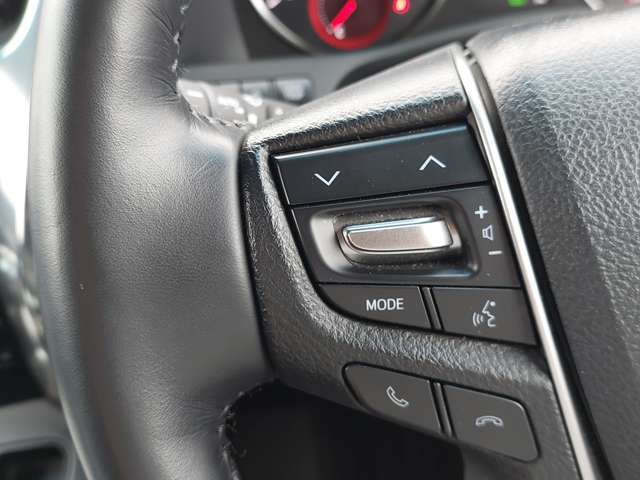 【運転席操作部】『運転席周辺の装備』の画像になります。快適なドライブを楽しむための機能が装備されています！運転席から触れるので使いやすいです！