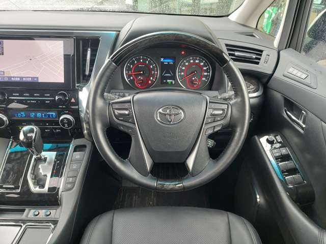 【ハンドル】『ハンドル/ステアリング』の画像になります。写真の内容に関してご不明点、ご質問等がございましたらお気軽にガリバー店舗までお問い合わせください。